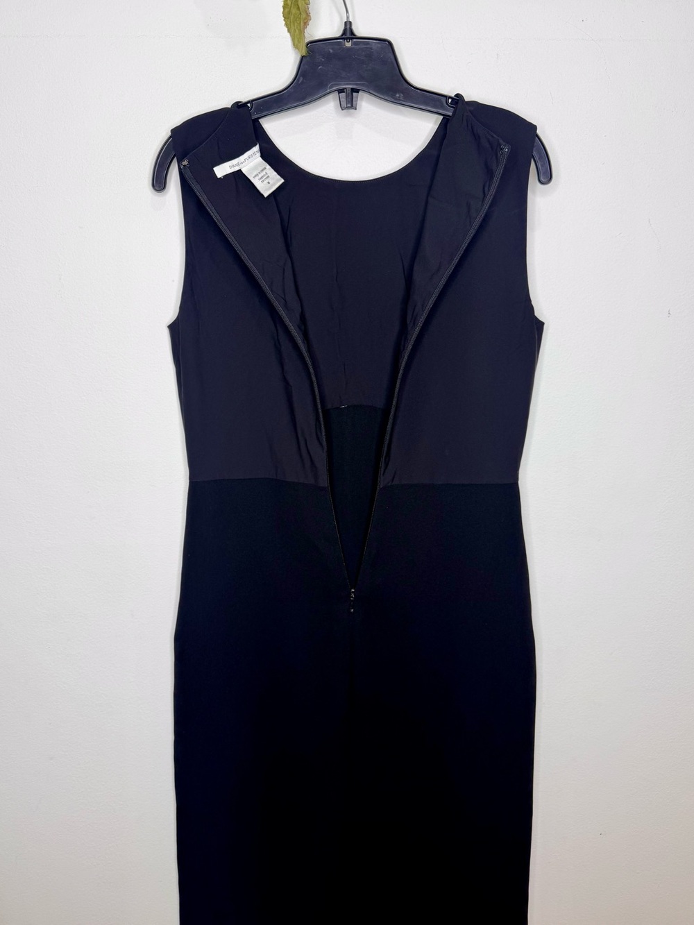 Diane von Furstenberg ‘Asabi’ Stretch Poplin & Crepe Dress - Picture 8 of 12